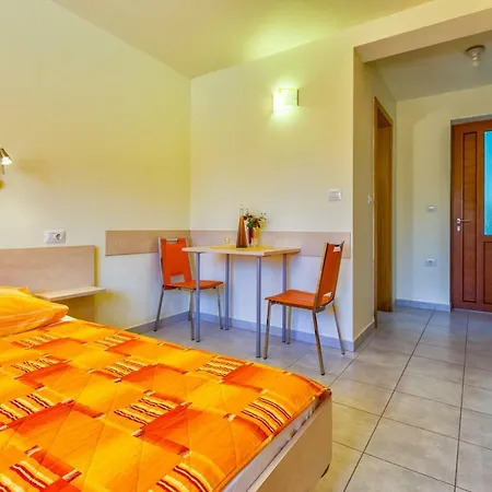 Agneza, Pensionat 4*