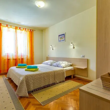 Agneza, Pensionat Mali Lošinj