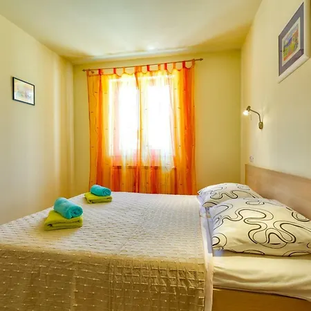 Gasthuis Agneza, 4*